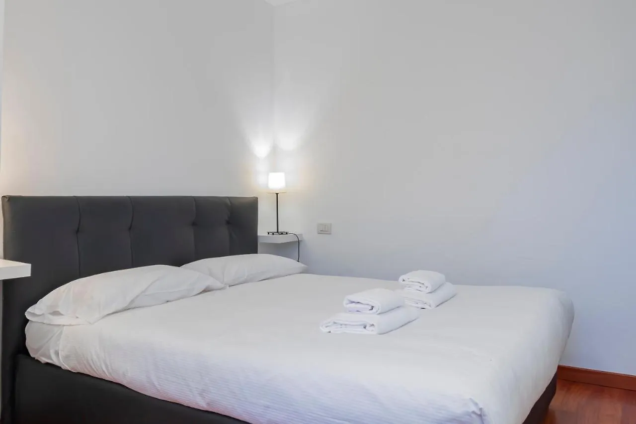 I Host Apartment - Cermenate 9 Milano 0*,  Italien