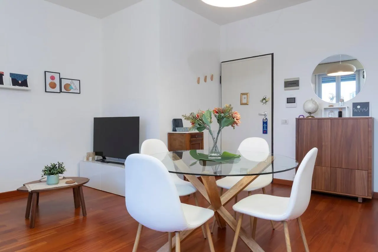 I Host Apartment - Cermenate 9 Milano 0*,